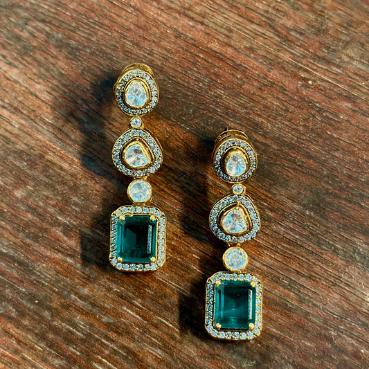 Classic Kundan Pearl Studs