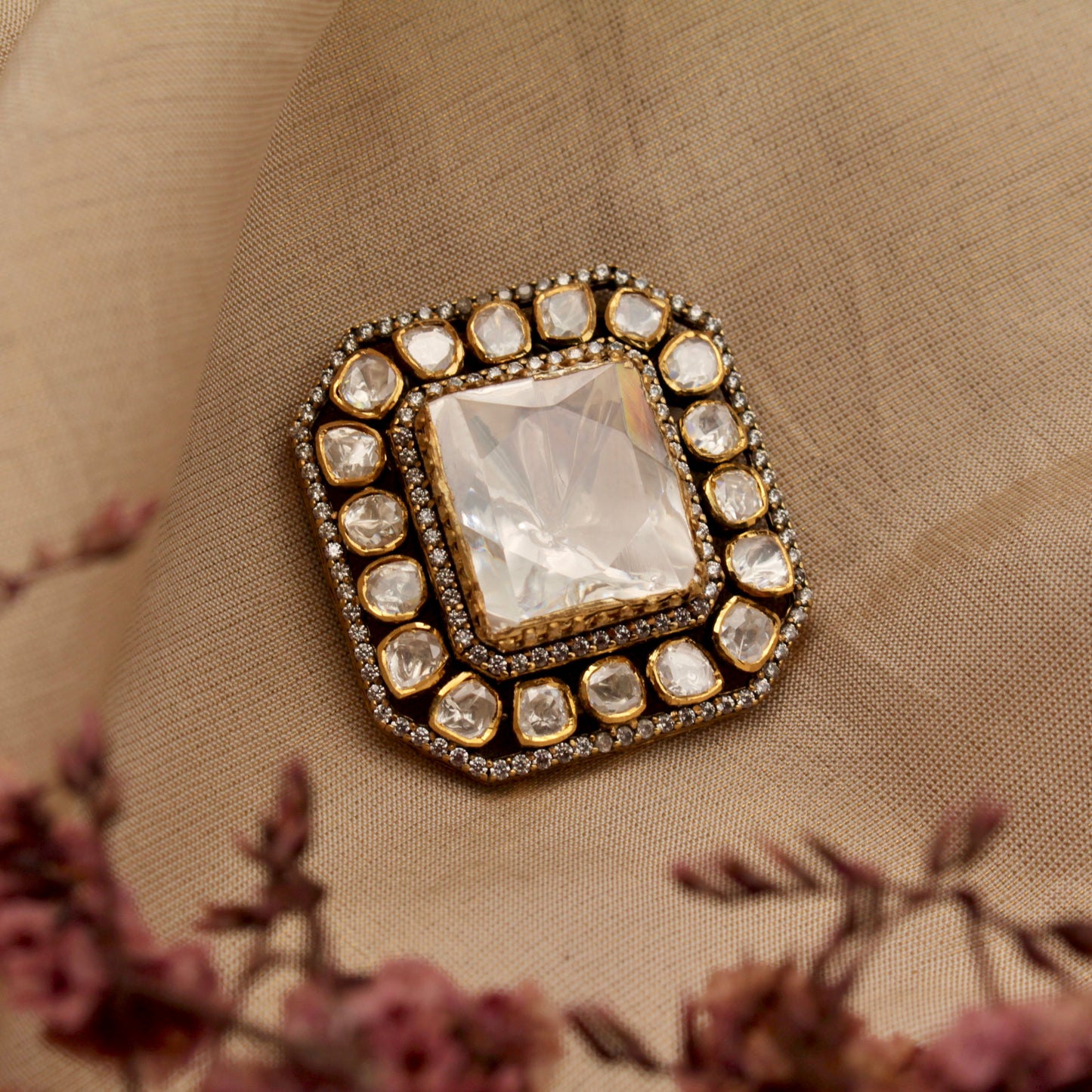 Imperial Radiance Kundan Brooch