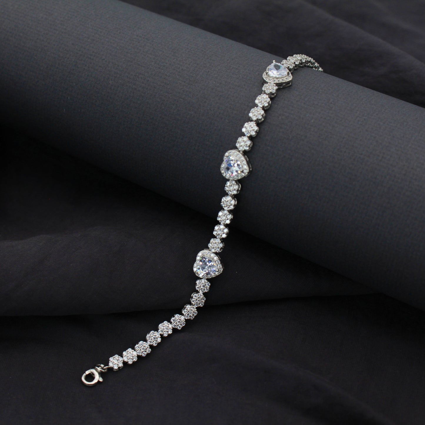 Queen’s Heartstone Bracelet