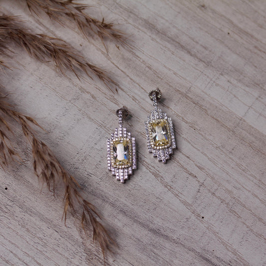 Golden Aura Vintage Drops