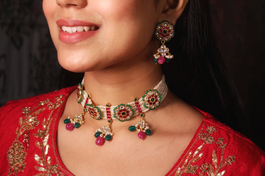 Kundan & Pearl Classic Choker